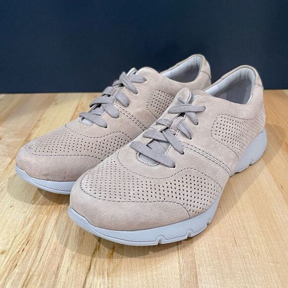 Dansko ALISSA Tan Nubuck Sneakers. Size 37/US 6.5-7 - Picture 1 of 10
